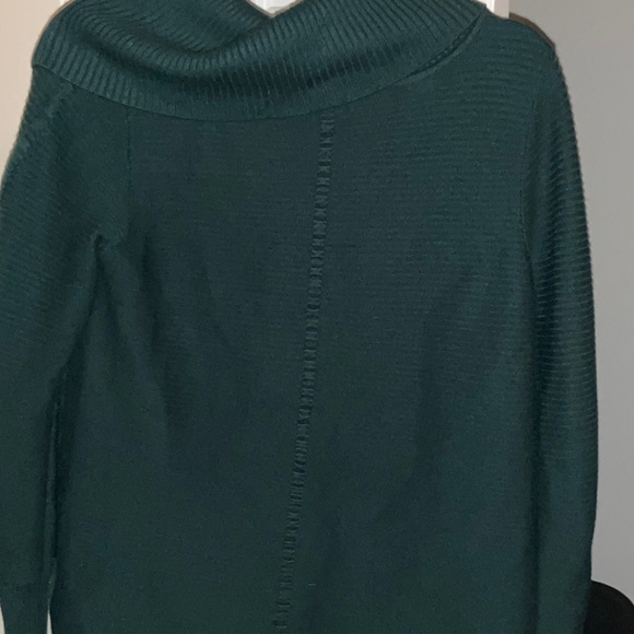 Valerie Stevens Dark Green Turtleneck Sweater, Size L - Picture 4 of 4
